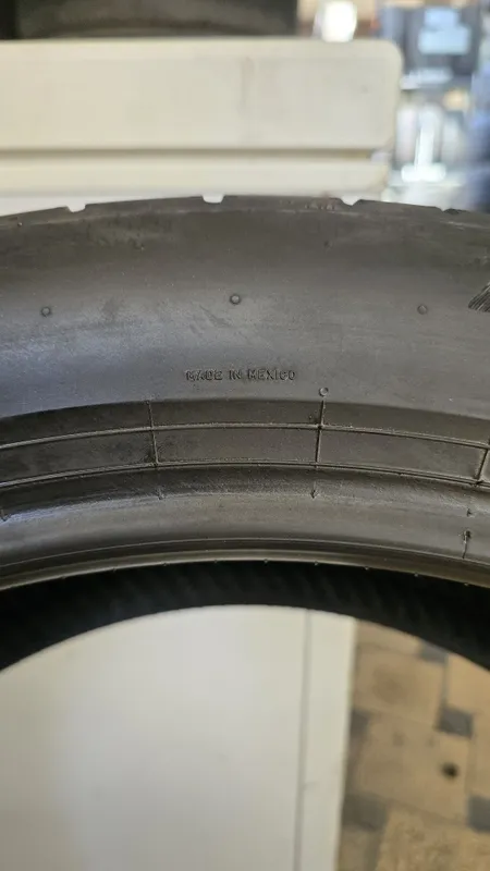 285/40/R22 PIRELLI 4 285/40/R22 PIRELLI 4