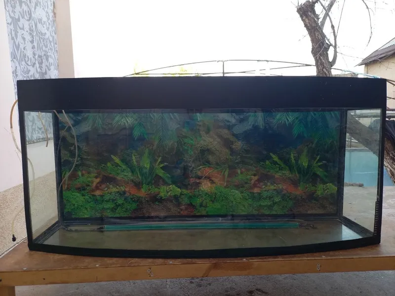 Akvarium sotiladi yaxshi ishliydi 1
