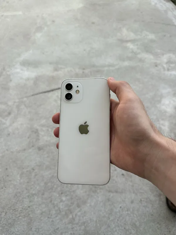 iPhone 12 white 128 kh/a 5
