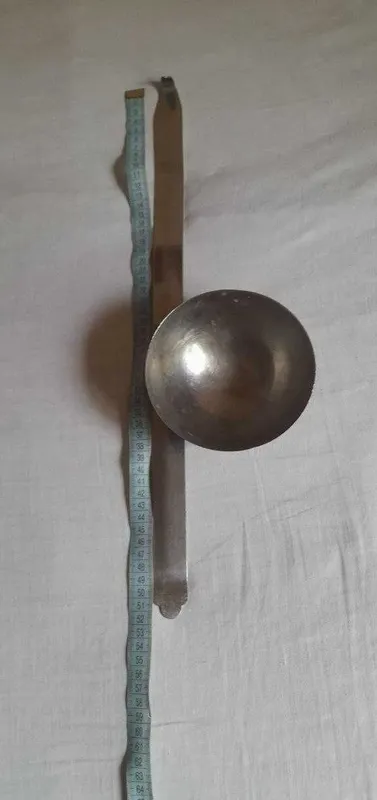 Продам большой половник, ручка и чашка отдельно, надо сварку сделать. 1 Продам большой половник, ручка и чашка отдельно, надо сварку сделать. 1