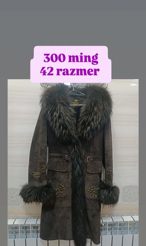 Ayollar paltosi sotiladi Ayollar paltosi sotiladi