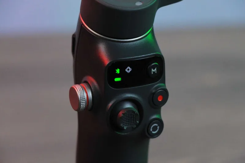 DJI Osmo Mobile 8 Stabilizator arzon narxda sotialdi — фото 2