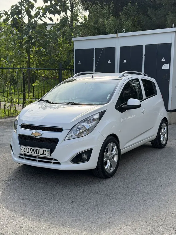 Спарк Spark Avtomat 2022 yil Oq rang 1