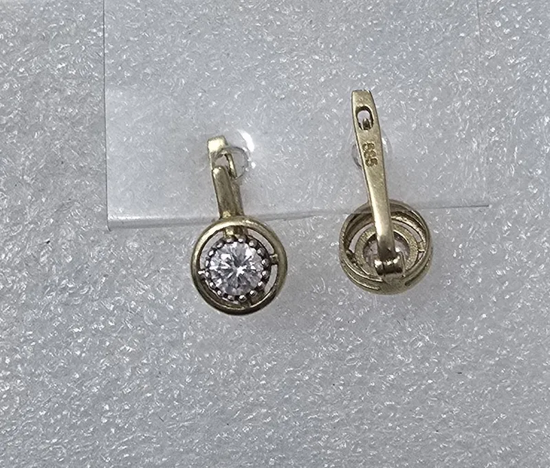 Сережки золотые. Сережки золотые.