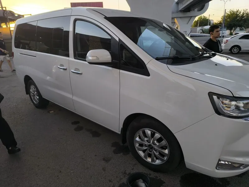 Продам машину Джак М4 автомат 2