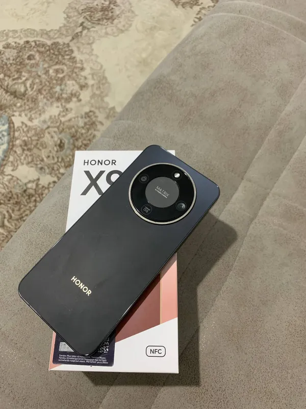 Honor x 9 d 2