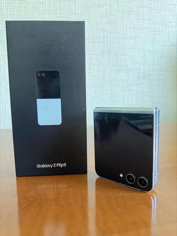 Z flip 5 8/256 GB. Mint 2 Z flip 5 8/256 GB. Mint 2