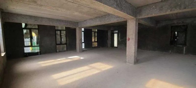 Здание ул.А.Каххара Якк Туйхона 4-эт 2-сот 916 м² лифт коробка 2-лин — фото 2