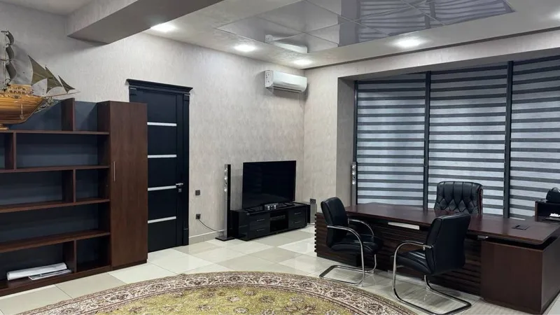 Аренда Евро офис Ор-р: метро Ойбек 450м2 2