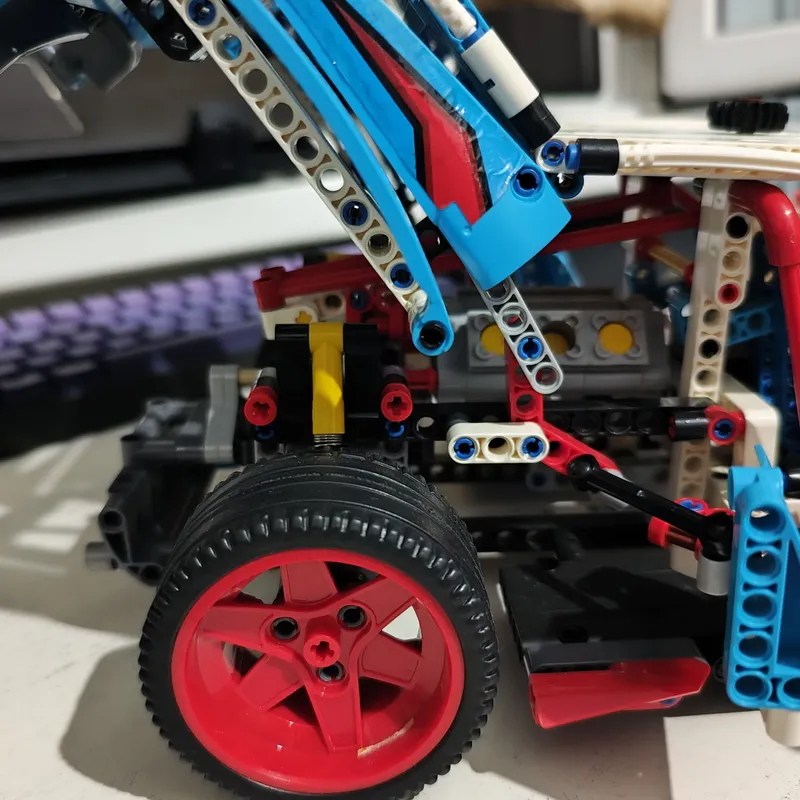 Набор Lego Technic 42077 Rally car — фото 2