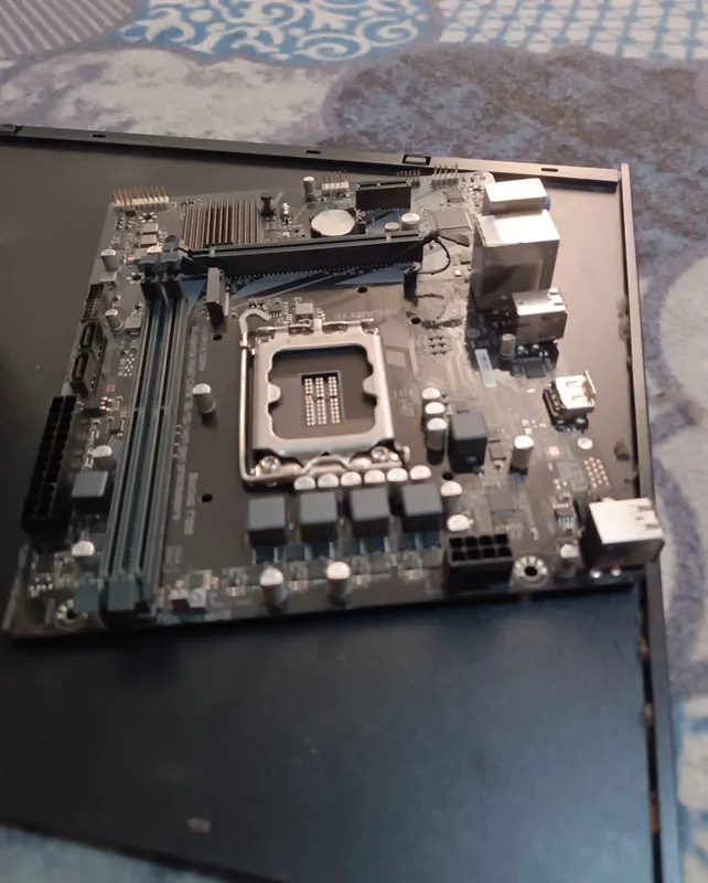 Материнская плата Gygabyte H610M K DDR4 7 Материнская плата Gygabyte H610M K DDR4 7