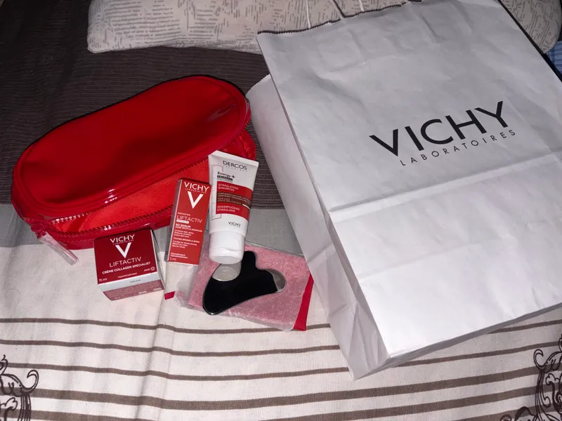 vichy kosmetichka i guashi orginal