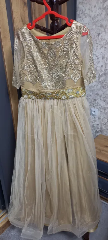 Ayollar bechirniy ko'ylagi