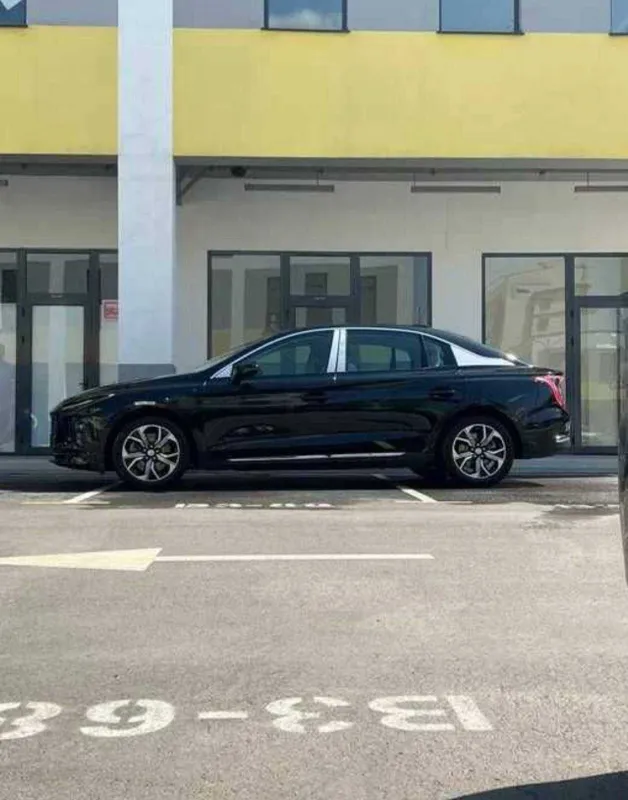 Hongqi eqm5 2025yili 500km — фото 4