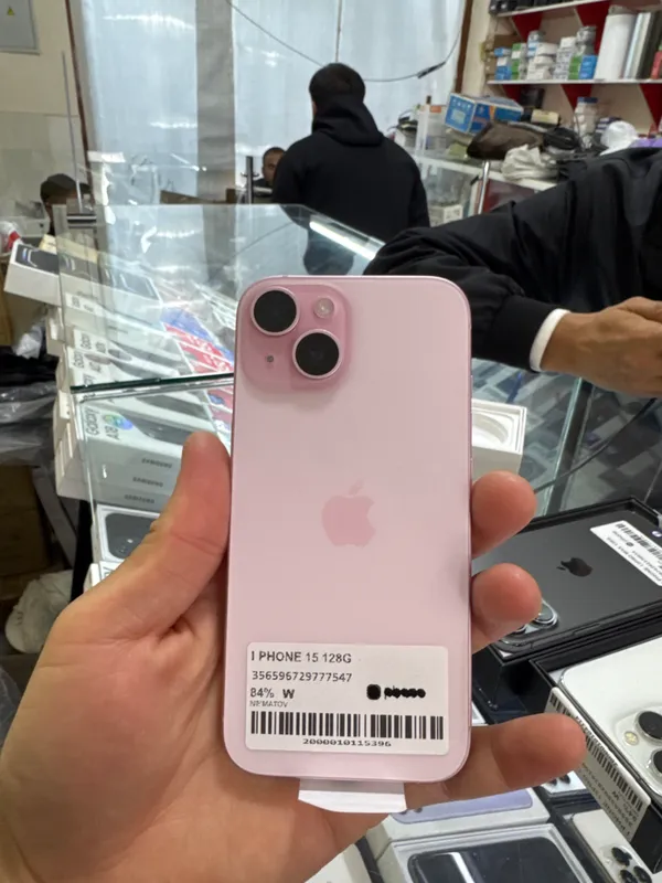 iPhone 15 2
