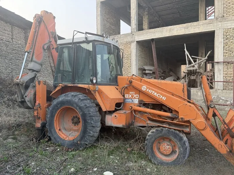 Сдаётся в аренду экскаватор-погрузчик HITACHI 2 Сдаётся в аренду экскаватор-погрузчик HITACHI 2