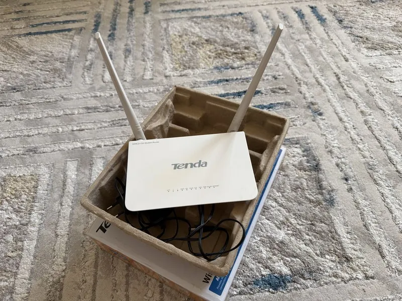 ADSL wi-fi роутер Tenda D303 2 ADSL wi-fi роутер Tenda D303 2