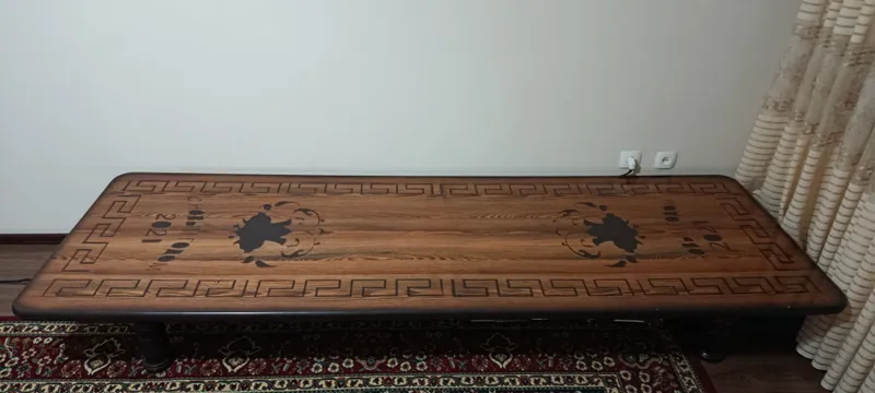 Продаётся журнальный столик 1 Продаётся журнальный столик 1