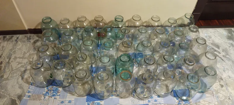 Продаются банки Продаются банки