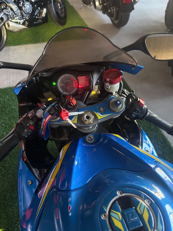 Suzuki GSXR 750cc 5 Suzuki GSXR 750cc 5