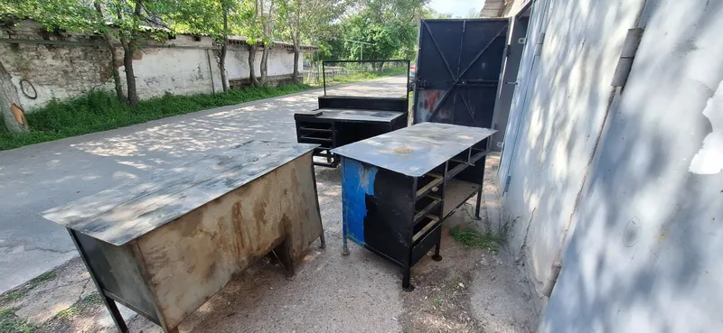 Продам верстаки 2 шт. 1