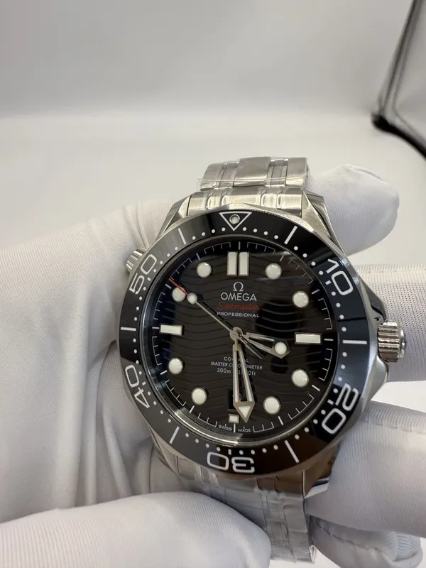 Часы Omega Seamaster 007 Titanium — фото 6