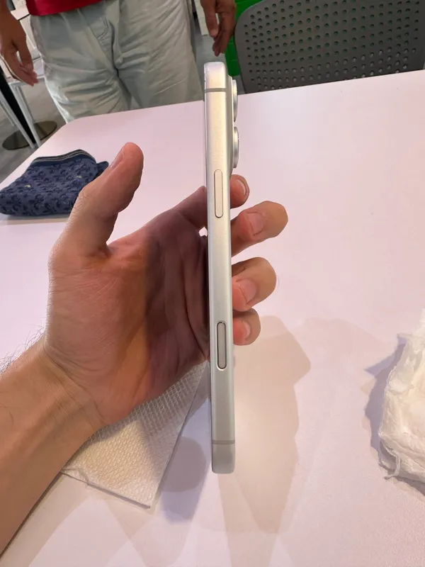 iPhone 17 Pro Max, 256 ГБ, SIM и eSIM 4 iPhone 17 Pro Max, 256 ГБ, SIM и eSIM 4