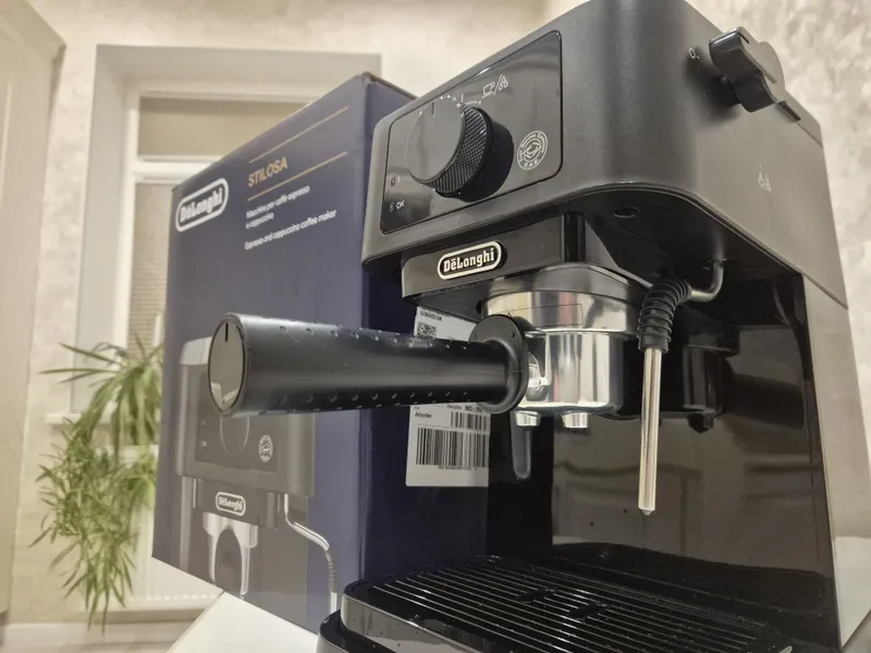 Продаётся рожковая кофемашина кофеварка DeLonghi EC 235. BK 1