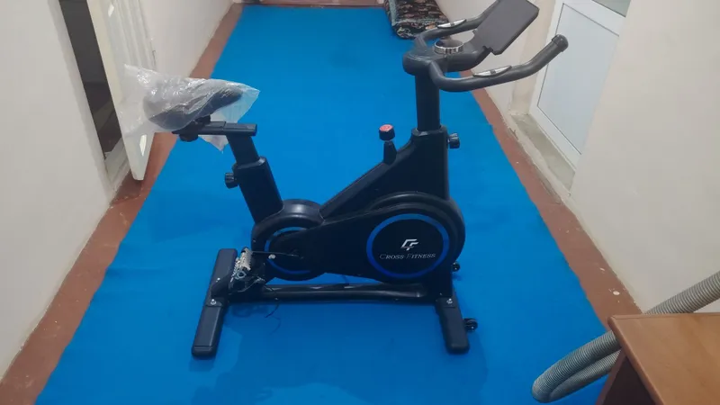 Velotrenajor trenajor sport velosiped velik