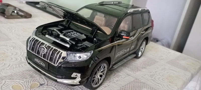 Продам сувенир Прадо 1:18 — фото 4