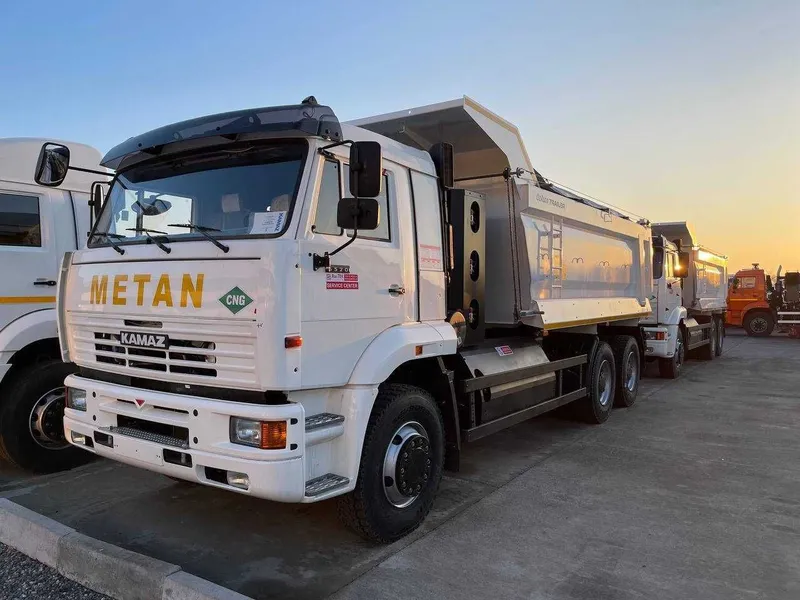 КАМАЗ самосвал МЕТАН 6520 6х4