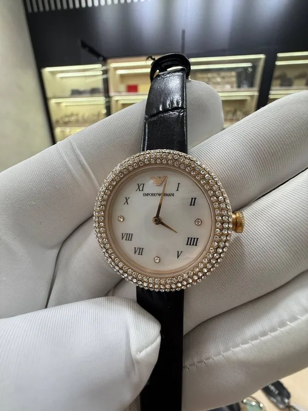 EMPORIO ARMANI Лучшая цена ! 5 EMPORIO ARMANI Лучшая цена ! 5