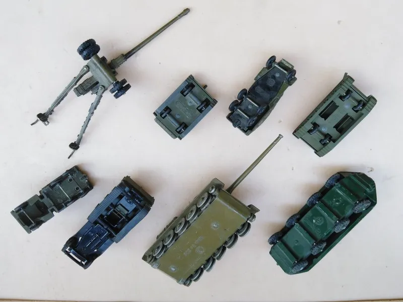 Игрушечные модели военной техники, СССР. — фото 1