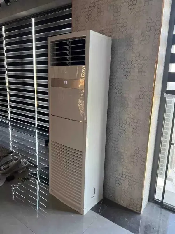 Кондиционер Midea Колонный - FST INV 48,000 Btu/ 220 В / Инвертор — фото 1