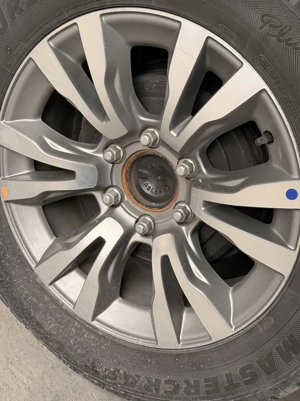 Шины 255х55 R18 хорошее состояние