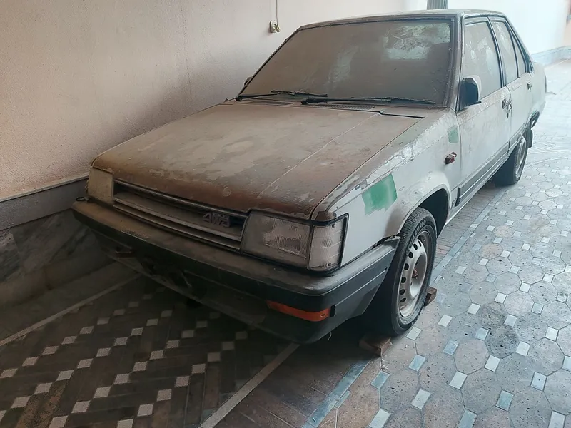 Tayota 4WD terkl 1984-yil ishlab chiqarilgan