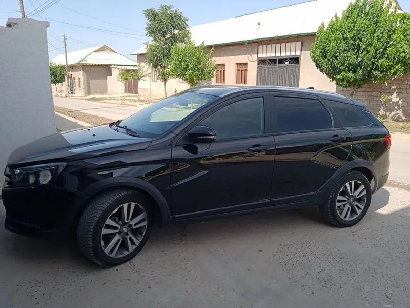 Lada Vesta sw cross 1