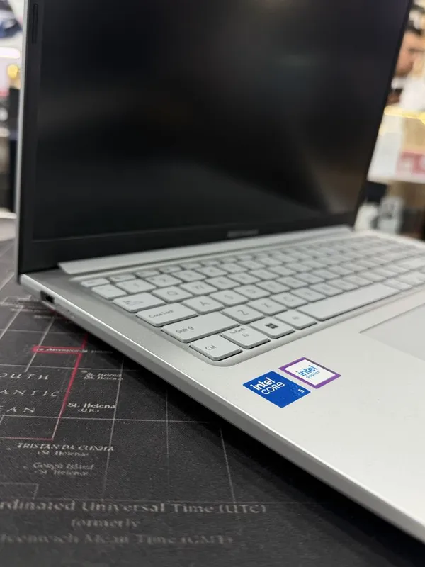 Asus vivobook x1504va — фото 3