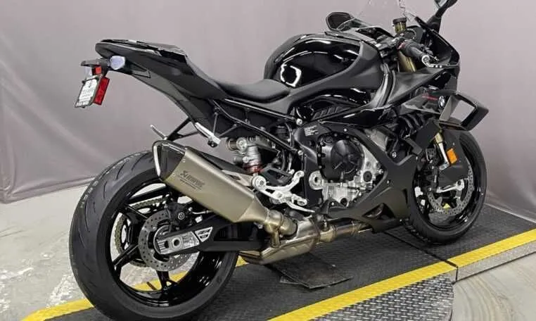 BMW S1000RR BlackStorm 2026 4 BMW S1000RR BlackStorm 2026 4