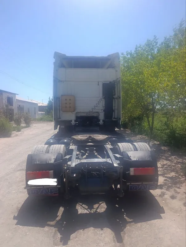 DAF EURO 5 Тягач Сотилади Йили: 2010 3 DAF EURO 5 Тягач Сотилади Йили: 2010 3