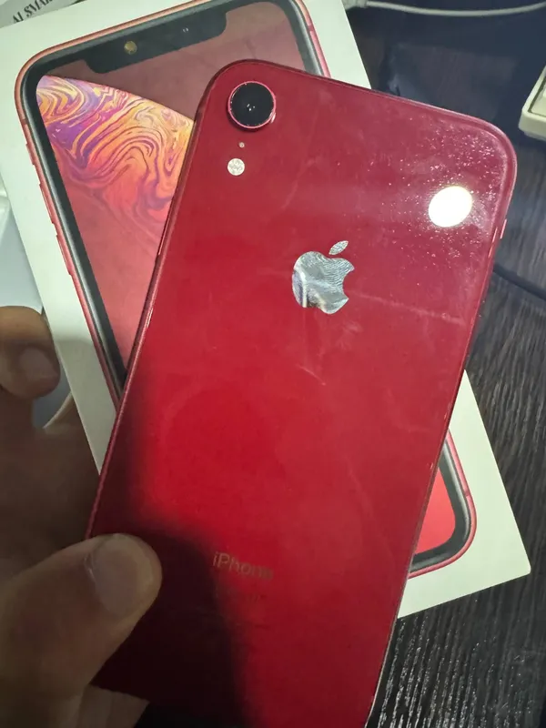 iPhone XR + karobka