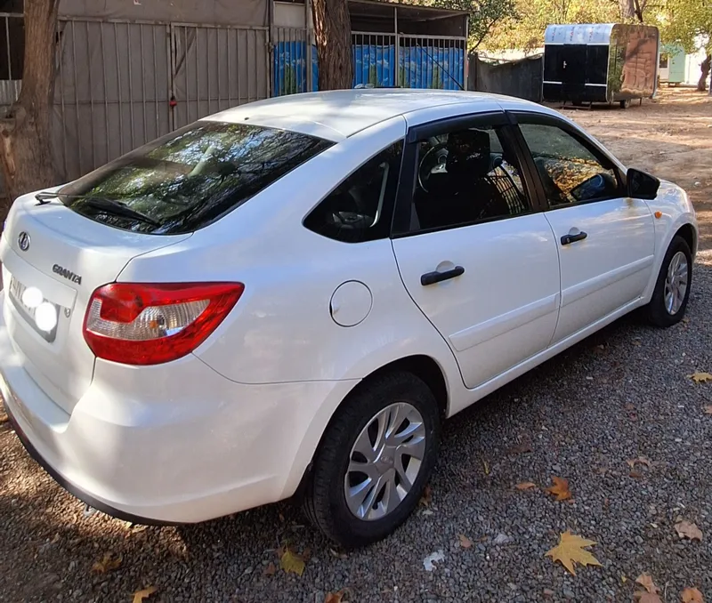 Автомобиль Лада Гранта 4 Автомобиль Лада Гранта 4