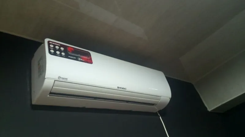 Shivaki 18 talik inverter yangi 3 4 oy ishladi srochni sotiladi