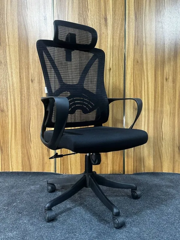 Har-xil turdagi 1yil kafolatga egan bolgan ergonomik kreslolar