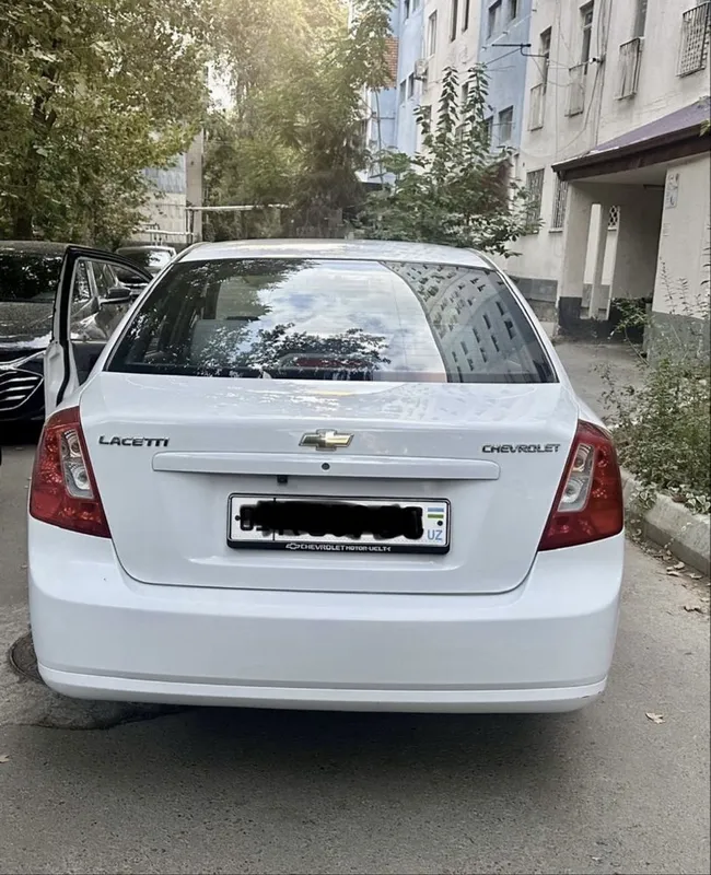 Chevrolet Lacetti (3 позиция) 3 Chevrolet Lacetti (3 позиция) 3