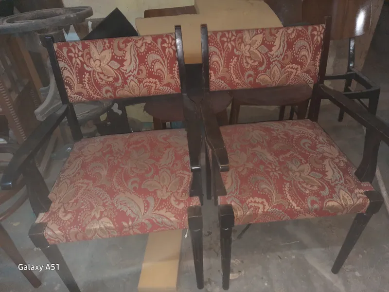 Продаются румынские кресла.