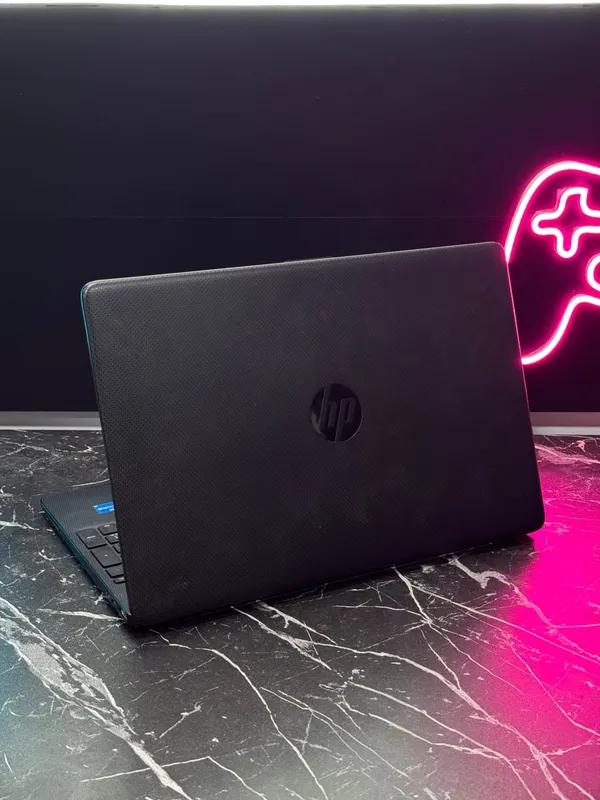 Noutbuk HP Laptop 3