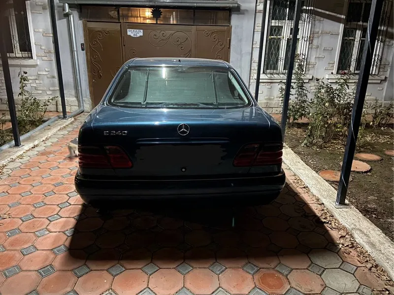 Продам Mercedes-Benz W210 1