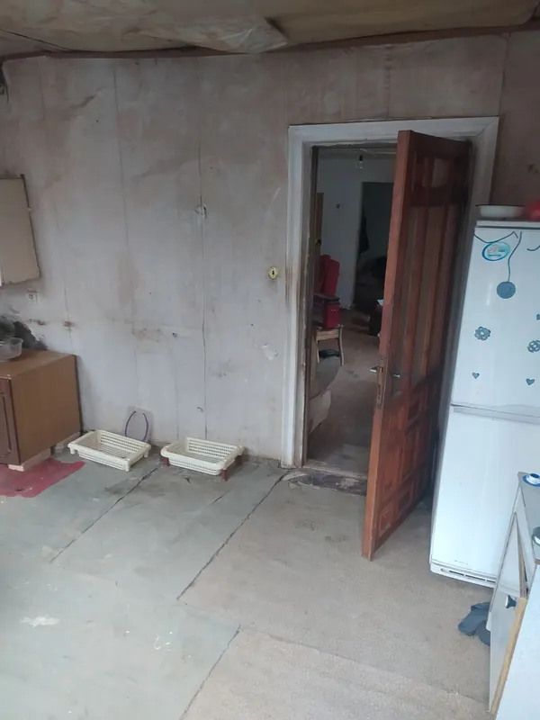 Uy srochne sotiladi 2.7 sotix sutixi 72mingdan — фото 2