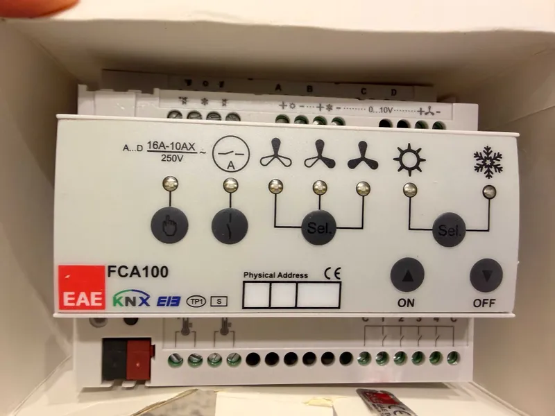 EAE FCA100 — KNX актуатор фанкойла, новый 2